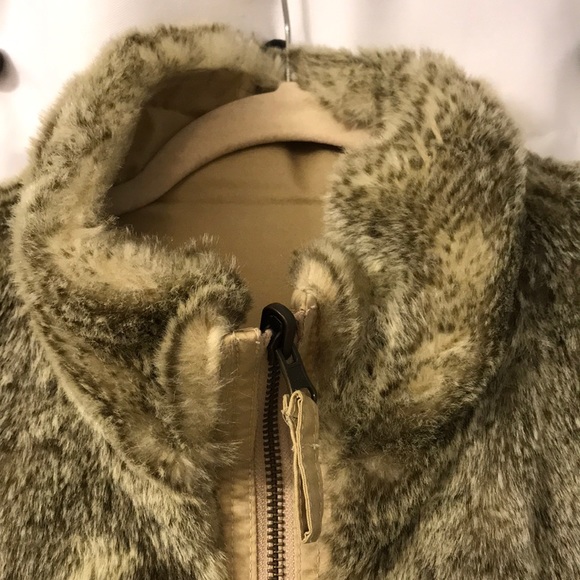 Faux Fur reversible vest - Picture 4 of 4